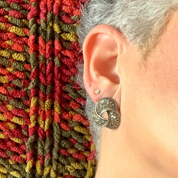 Jewelry - Sterling Silver Marcasite Knot earrings - GLITTER!